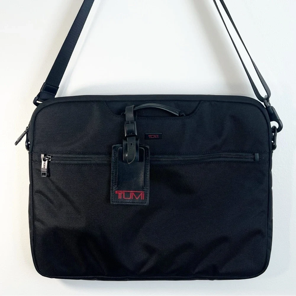 Tumi Laptop Bag Travel Black Bag Padded 16” x 13”